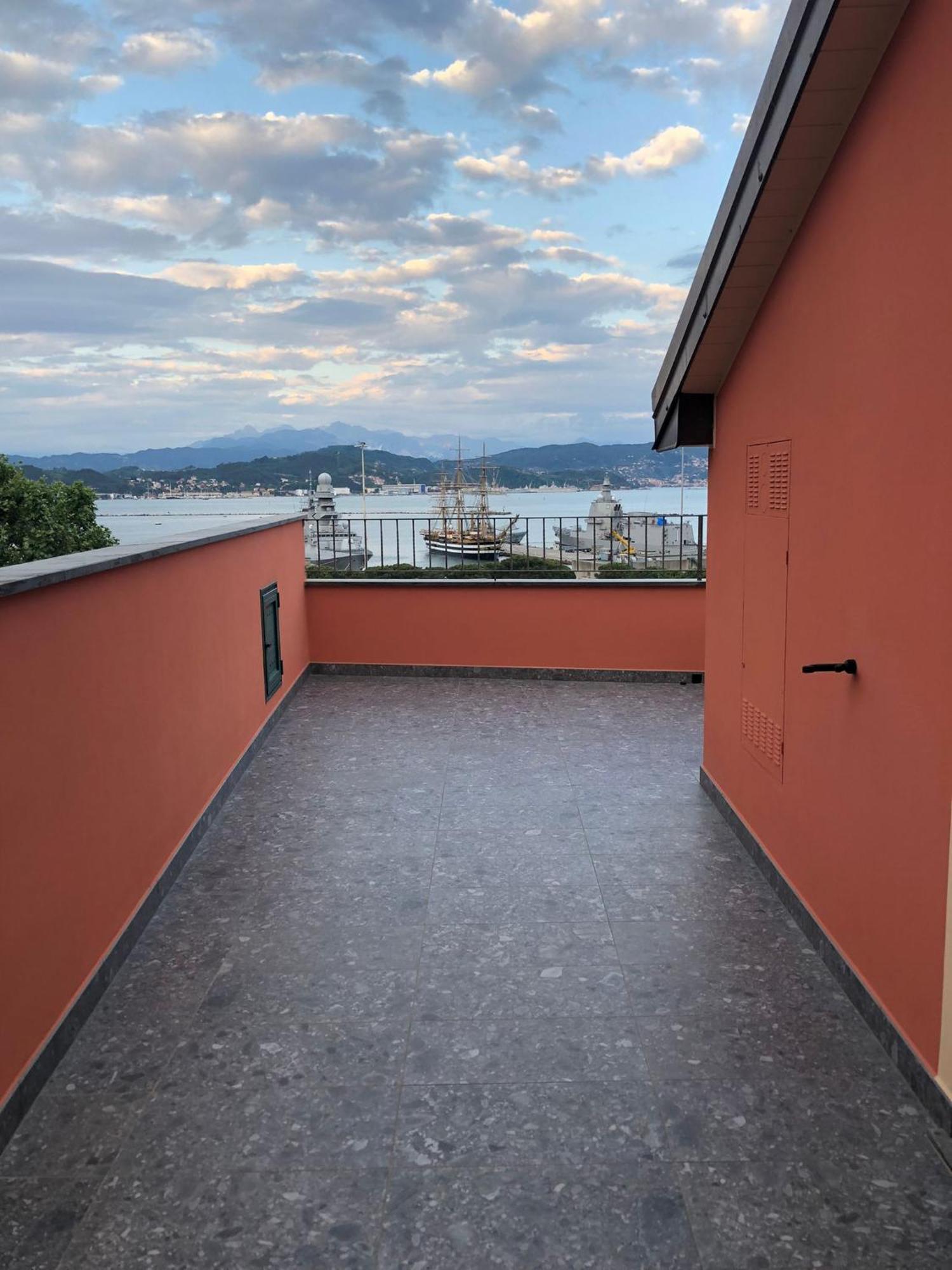 Casa Bouganville La Spezia Esterno foto