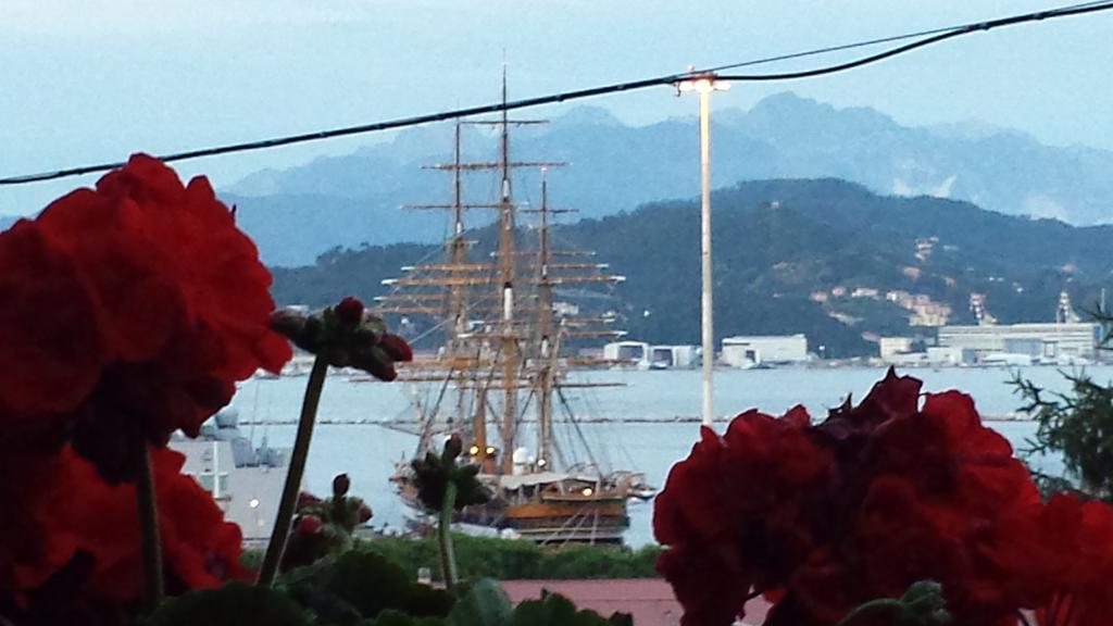 Casa Bouganville La Spezia Esterno foto